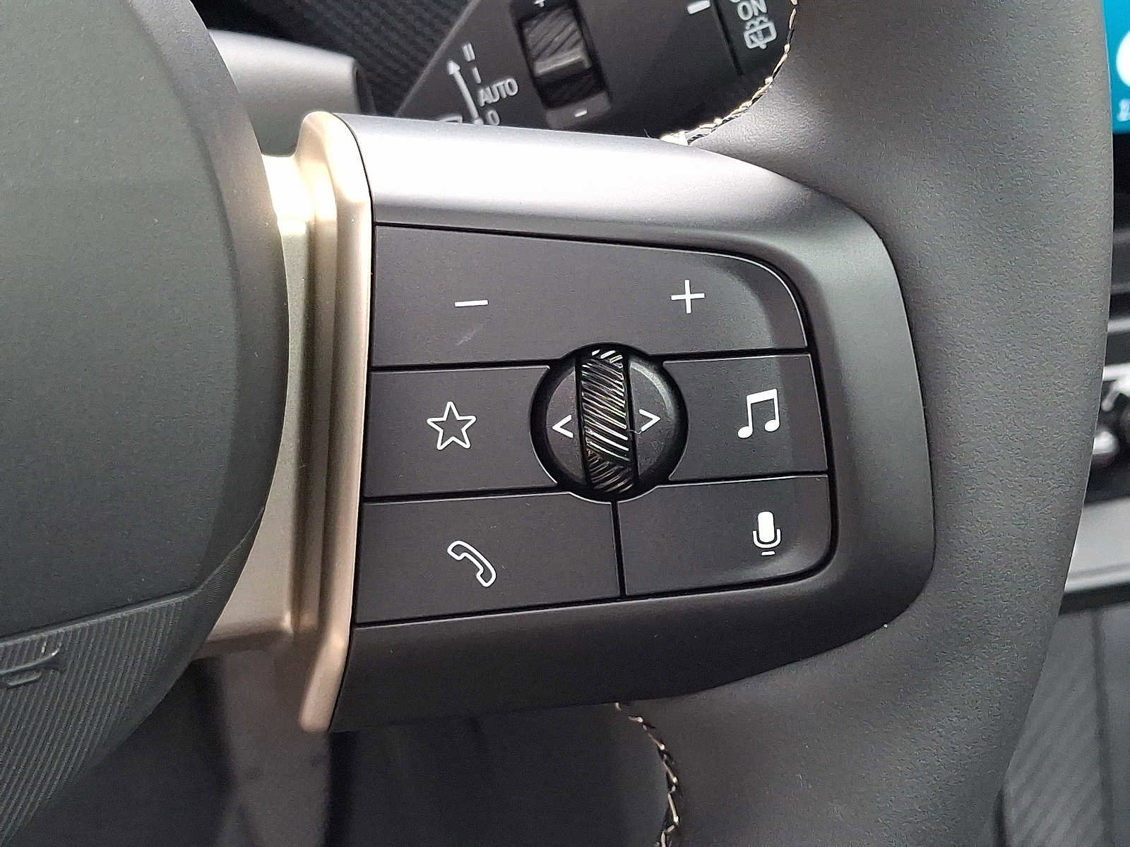 Used 2025 MINI Cooper 2-Door Hardtop image 23