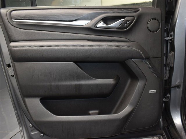 Used 2022 GMC Yukon XL Denali image 16