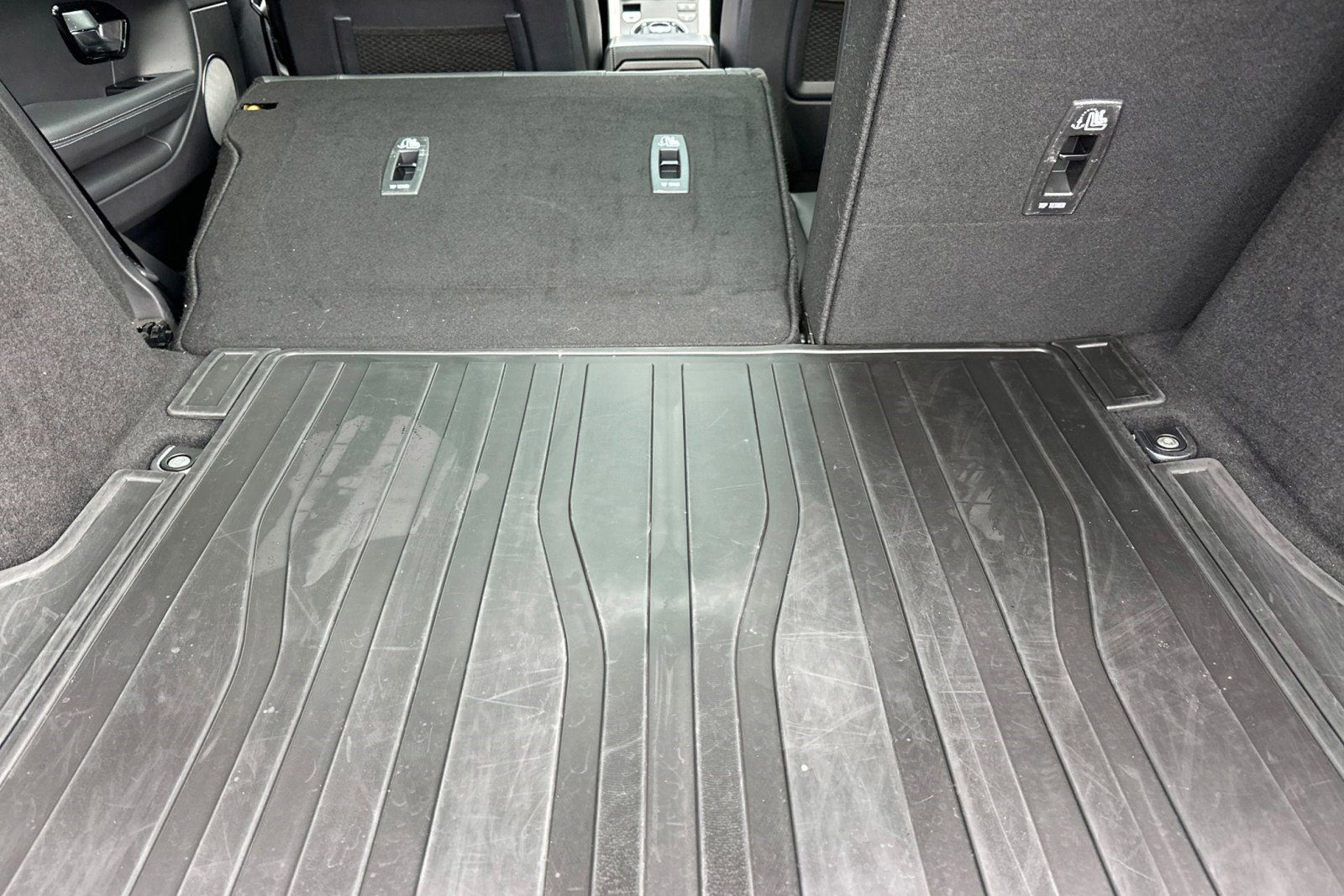 Used 2019 Land Rover Range Rover Evoque HSE Dynamic image 33