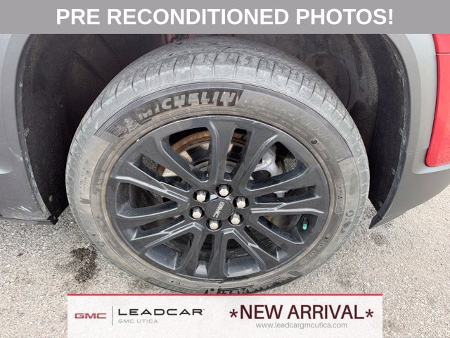 Used 2023 GMC Acadia SLE w/ Driver Convenience Package AWD/4WD image 9