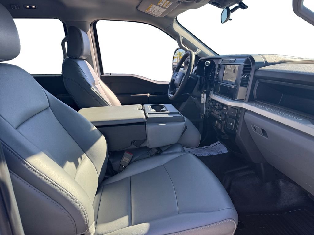 New 2025 Ford F250 XL w/ XL Off-Road Package image 18