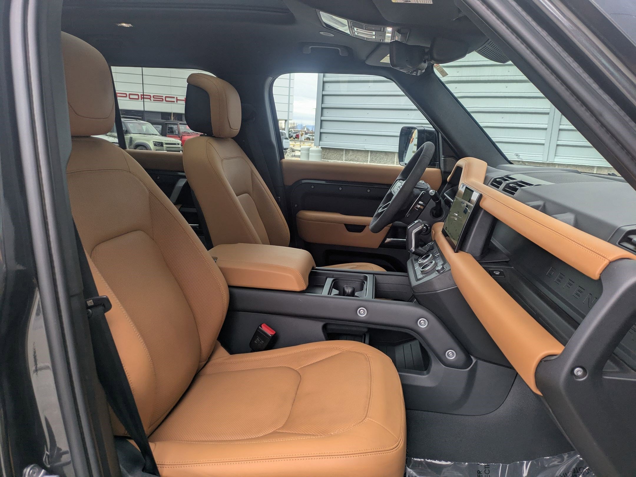 Certified 2023 Land Rover Defender 110 image 30