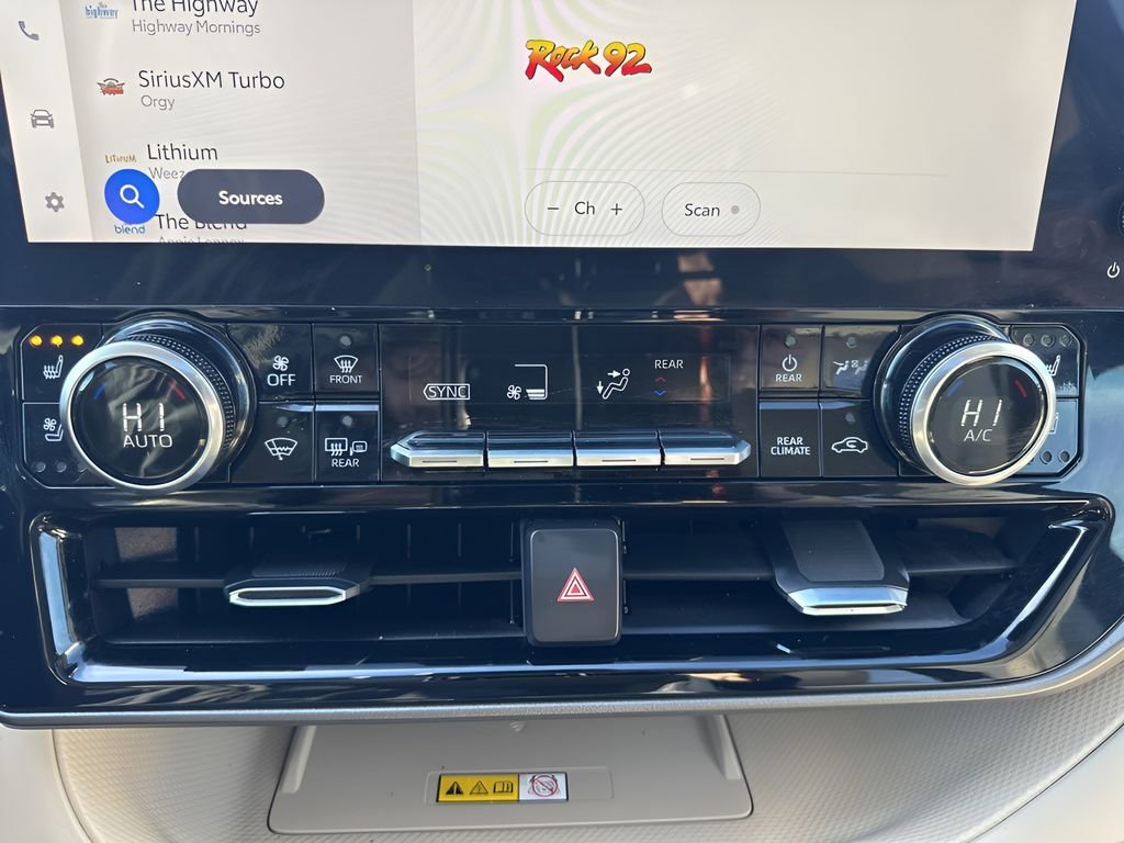 Used 2023 Toyota Highlander Limited image 22