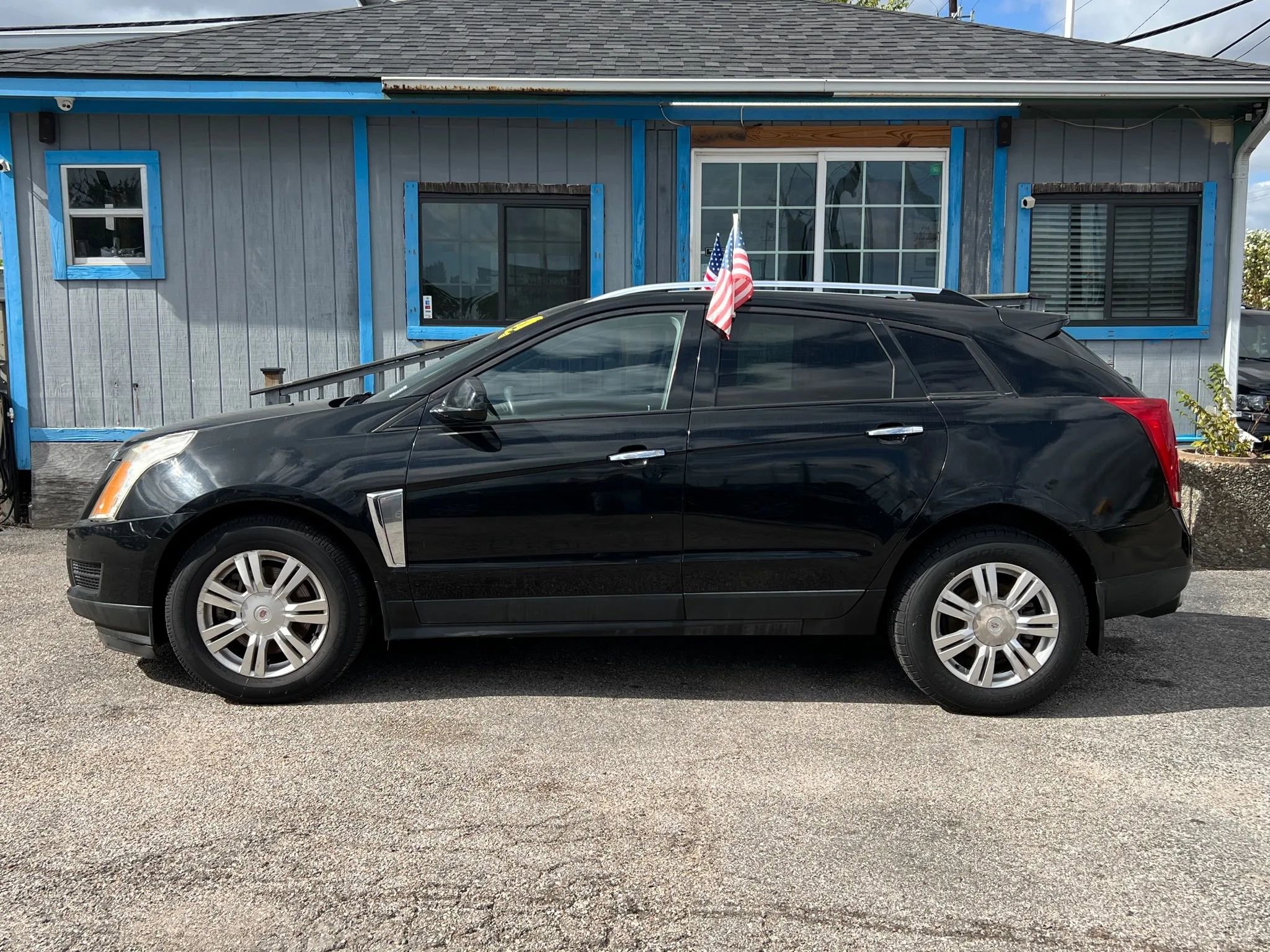Used 2013 Cadillac SRX Luxury w/ Driver Awareness Package image 9
