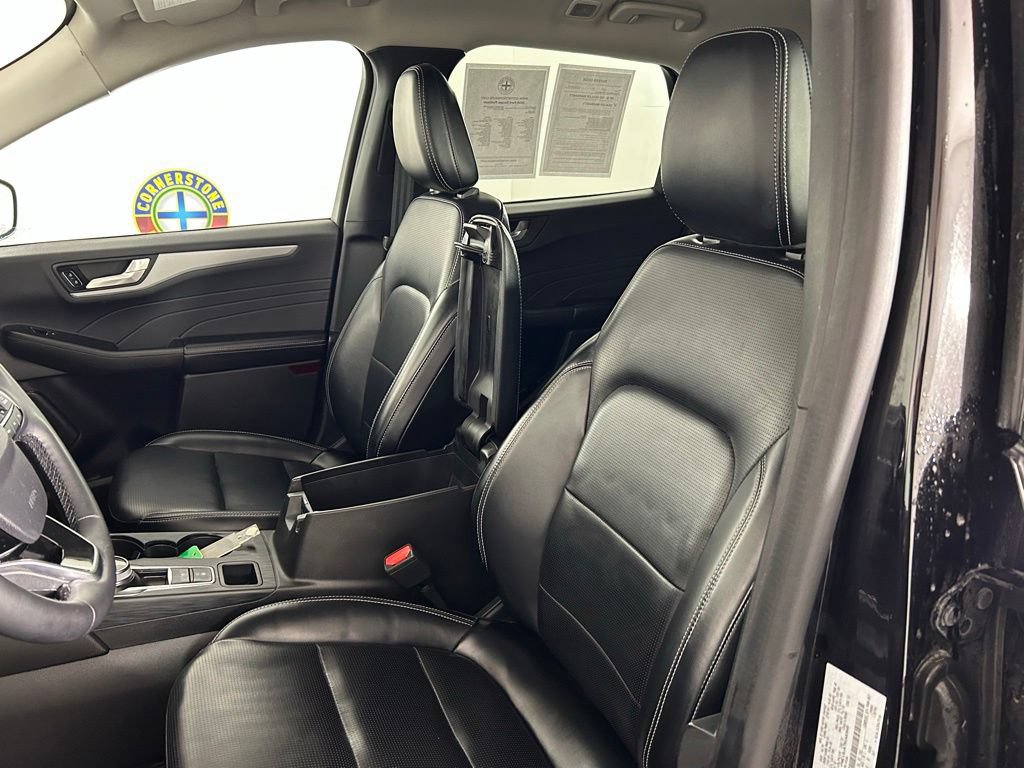 Used 2024 Ford Escape Platinum AWD/4WD image 10