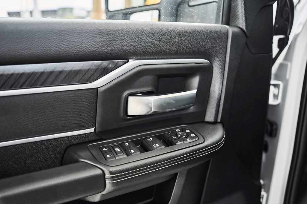 Used 2025 RAM 2500 Big Horn AWD/4WD image 15