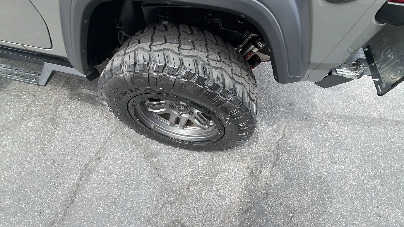 Used 2019 Jeep Wrangler Sport AWD/4WD image 9