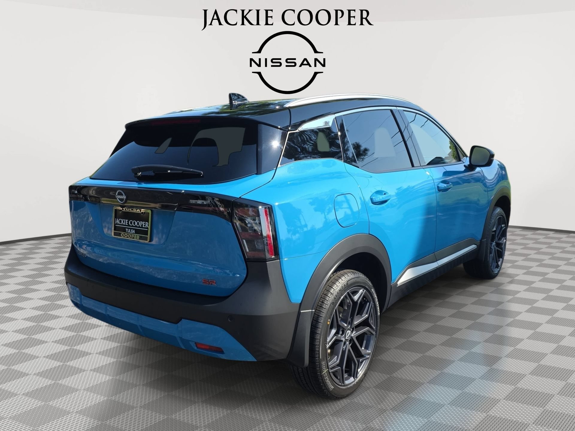 New 2026 Nissan Kicks SR w/ SR Premium Package FWD image 5