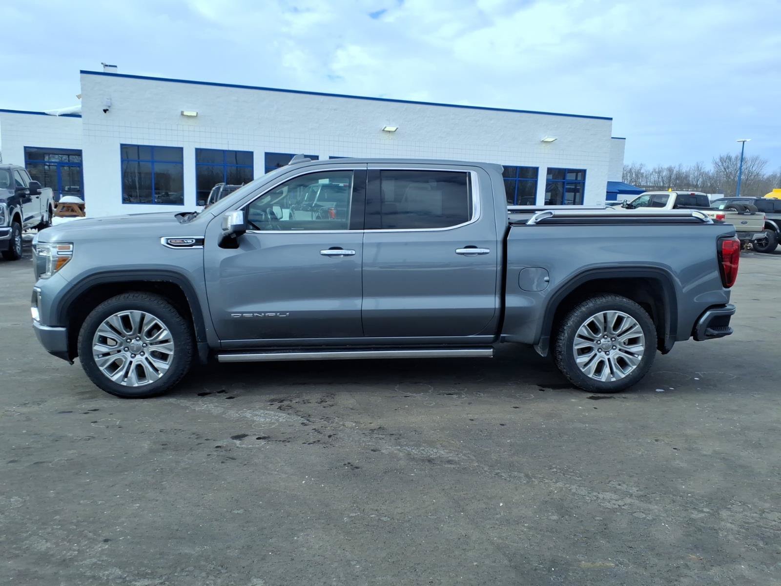 Used 2022 GMC Sierra 1500 Denali w/ Denali Reserve Package AWD/4WD image 2