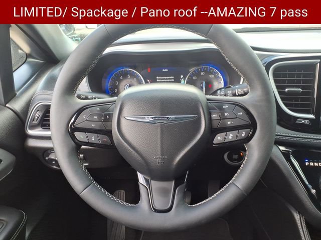 Used 2025 Chrysler Pacifica Limited FWD image 39