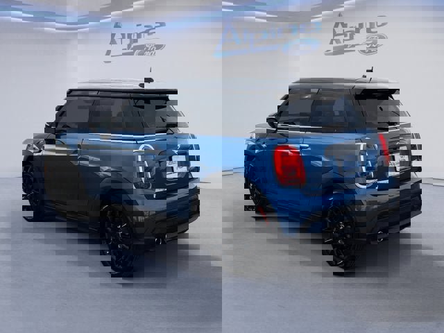 Used 2024 MINI Cooper 2-Door Hardtop w/ Signature Upholstery Package image 3