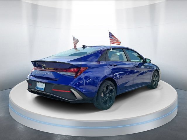 Certified 2026 Hyundai Elantra Sport FWD image 4