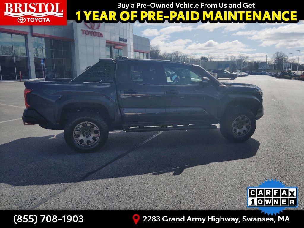 Used 2025 Toyota Tacoma Trailhunter AWD/4WD image 8