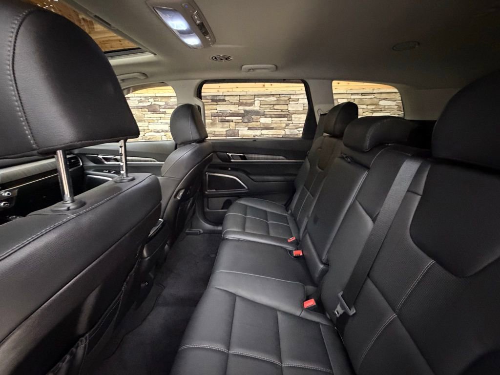 Used 2025 Kia Telluride EX AWD/4WD image 25