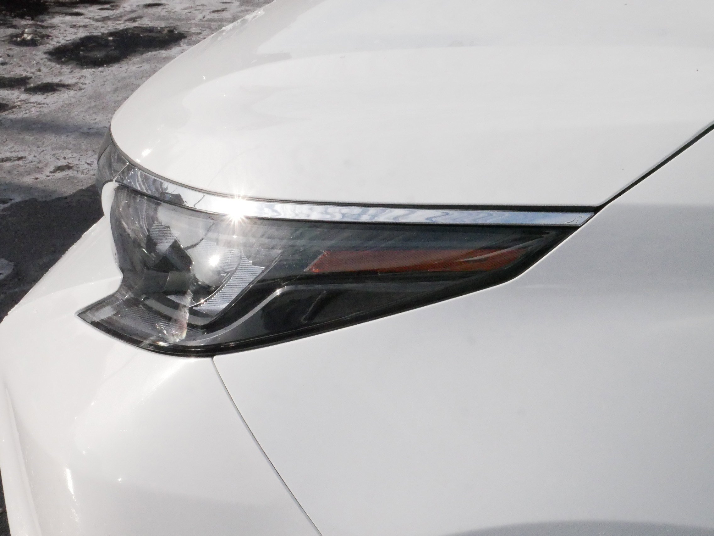 Used 2025 Toyota Sienna LE image 16