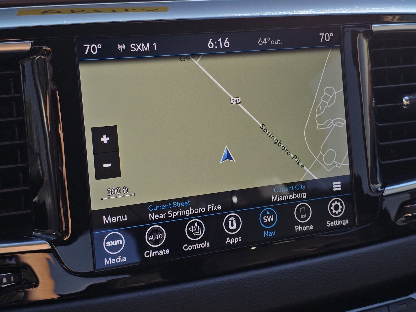 Used 2019 Chrysler Pacifica Touring-L Plus w/ Advanced Safetytec Group image 3