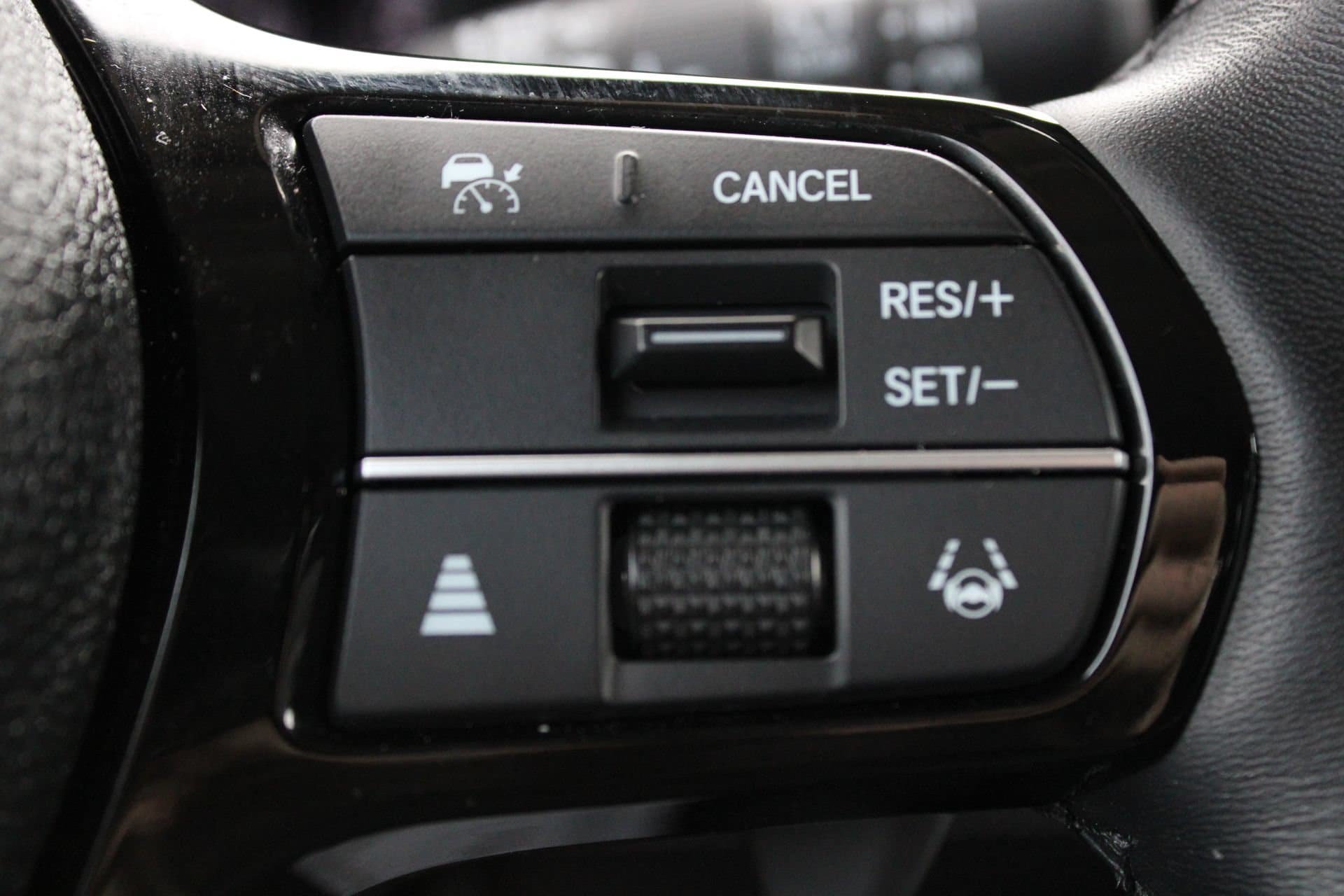 Used 2025 Honda Pilot Elite image 32