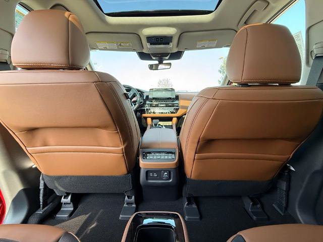 New 2025 Nissan Pathfinder Platinum image 13