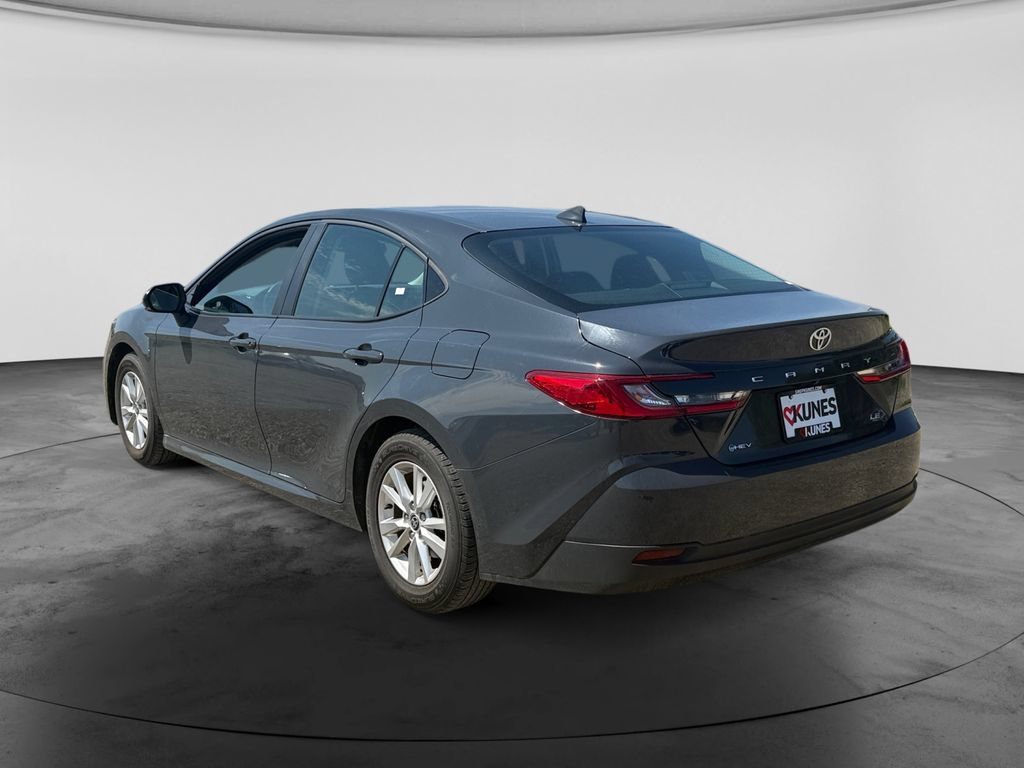 Used 2025 Toyota Camry LE FWD image 7