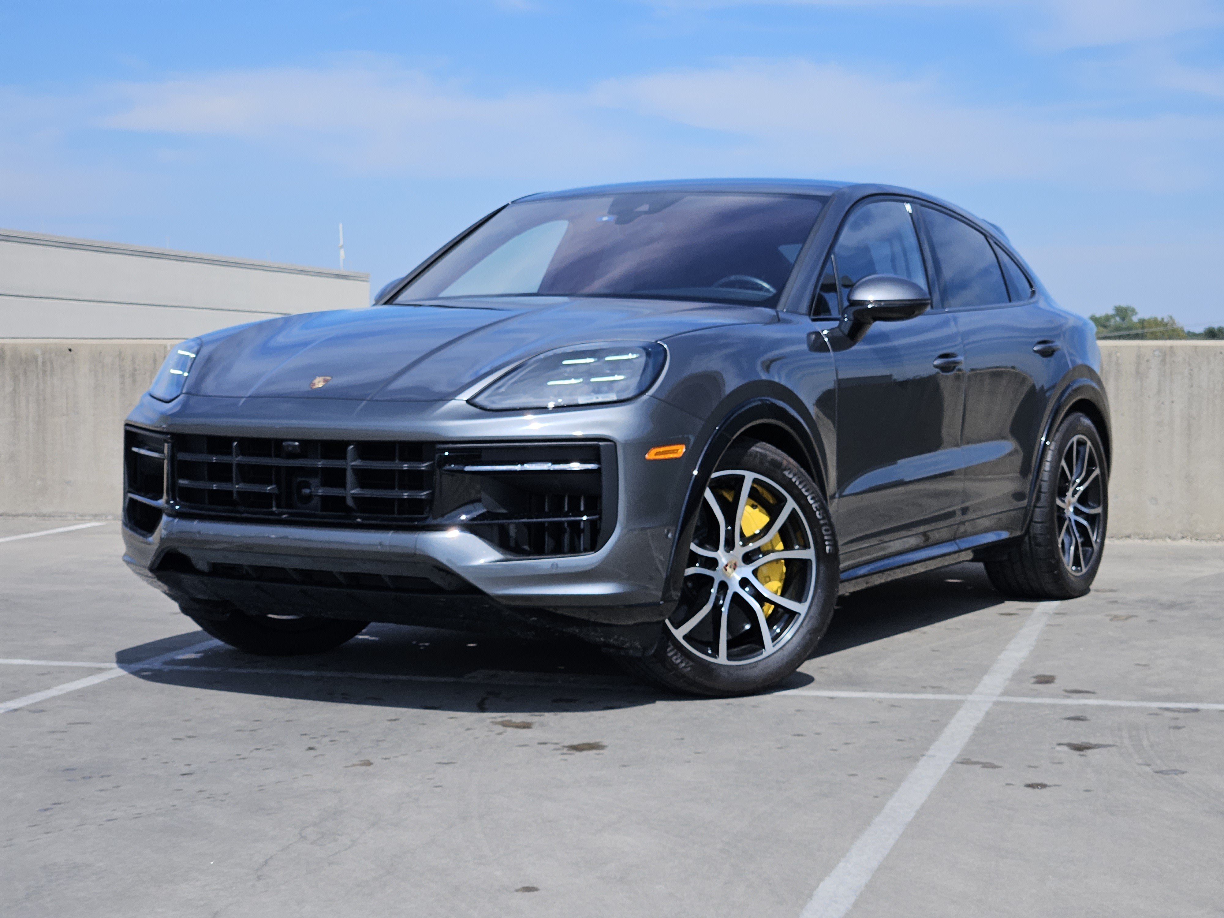 Certified 2025 Porsche Cayenne GTS AWD/4WD image 1