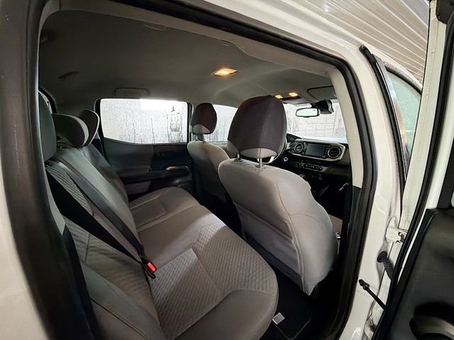Used 2021 Toyota Tacoma TRD Sport AWD/4WD image 11