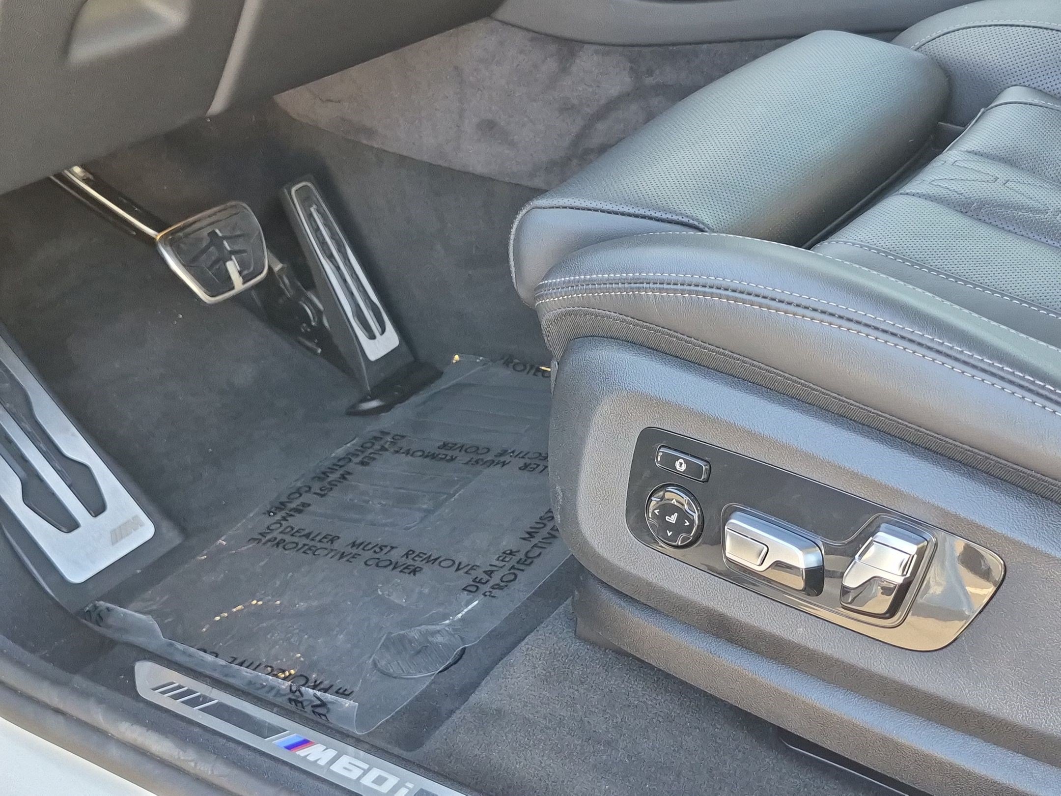 Used 2026 BMW X7 M60i AWD/4WD image 17