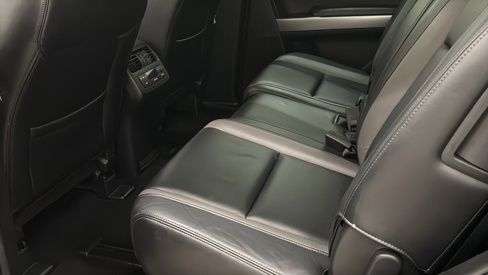 Used 2011 MAZDA CX-9 Grand Touring w/ Moonroof & Bose Audio Pkg image 28