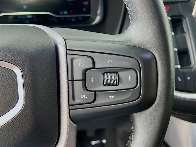 Used 2024 GMC Yukon XL SLT image 33