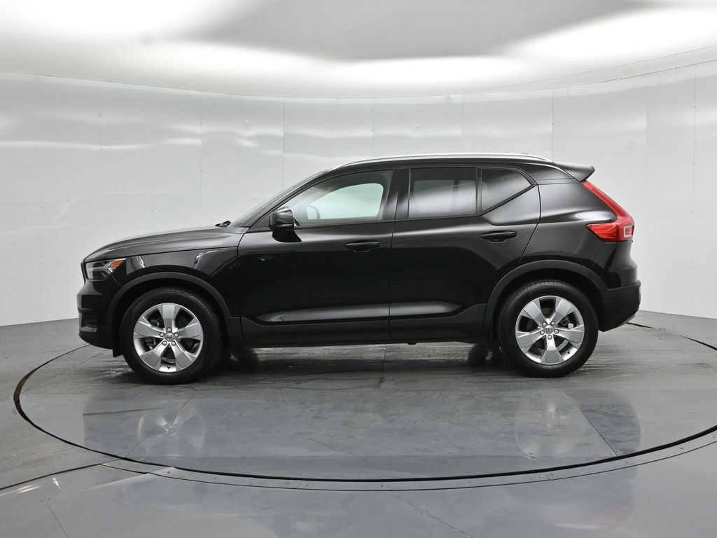 Used 2022 Volvo XC40 T5 Momentum AWD/4WD image 26