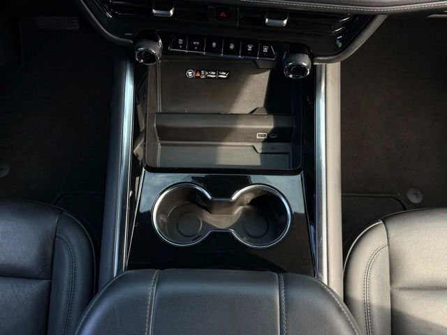 Used 2025 Chevrolet Tahoe LT image 30