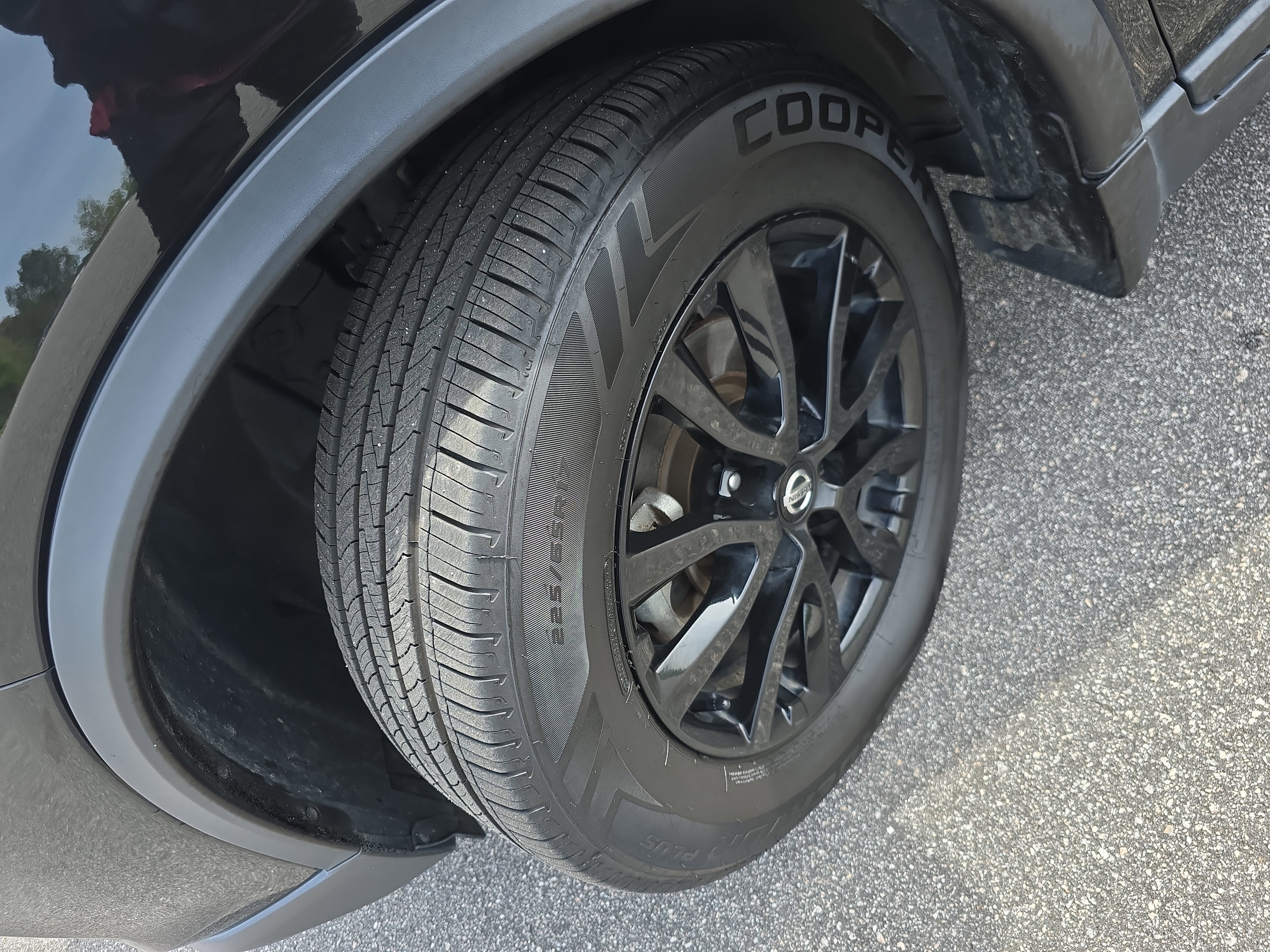 Used 2017 Nissan Rogue SV w/ Midnight Edition image 28