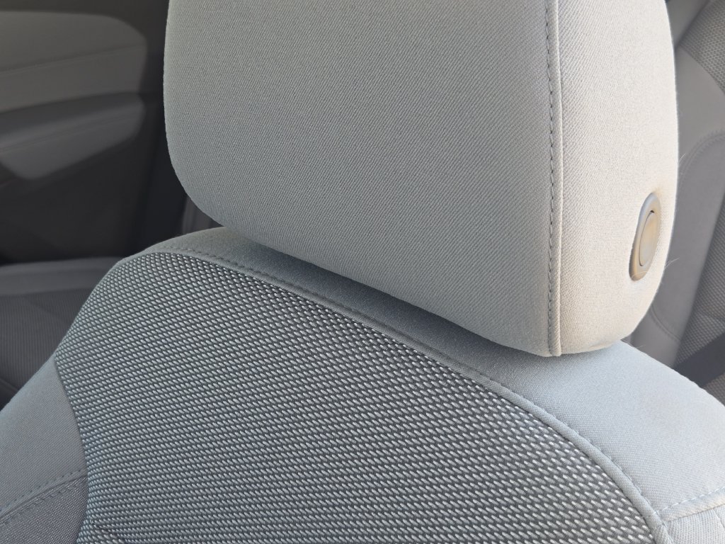 Used 2019 Chevrolet Traverse LT FWD image 16