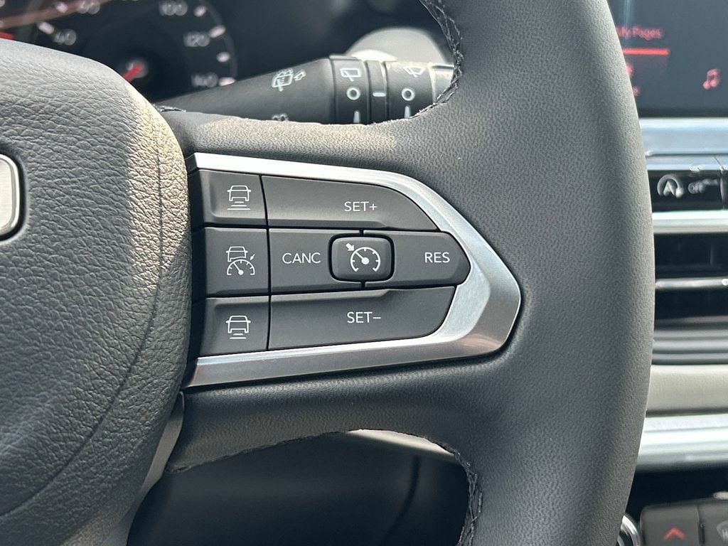 Certified 2026 Jeep Compass Limited AWD/4WD image 22
