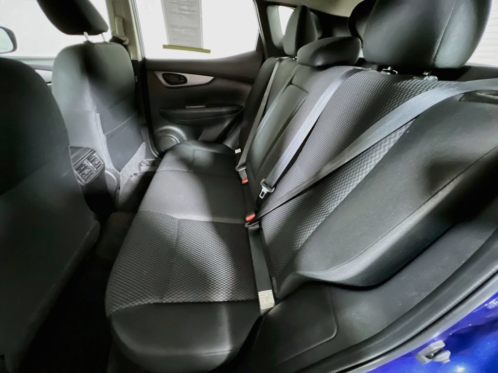 Used 2019 Nissan Rogue Sport S w/ Appearance Package FWD image 21