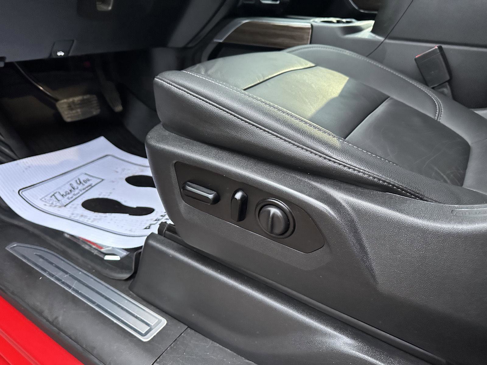 Used 2021 Chevrolet Silverado 1500 LT Trail Boss w/ Convenience Package II image 18