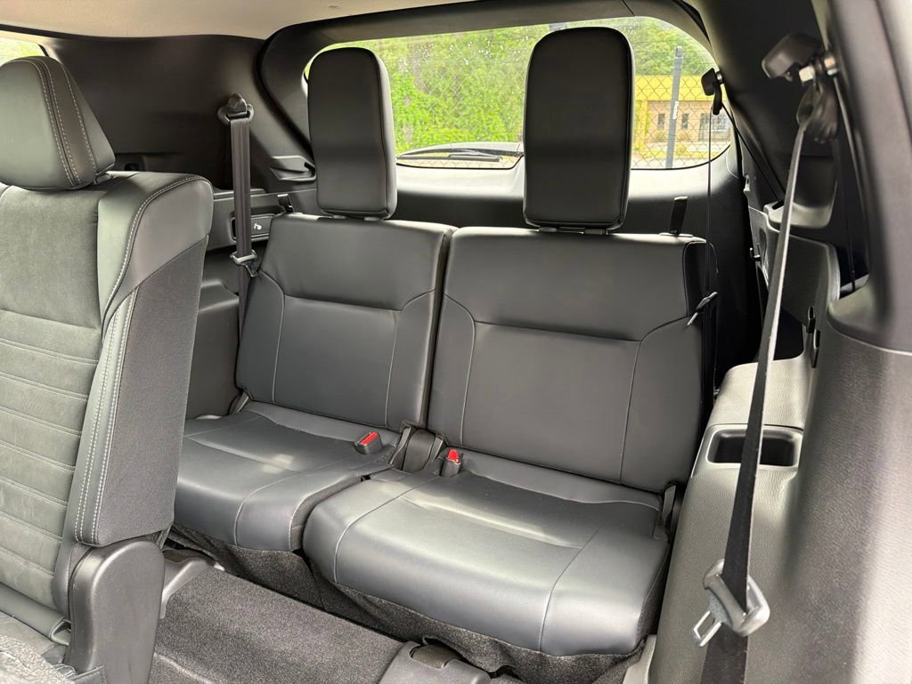 Used 2025 Mitsubishi Outlander SE FWD image 19