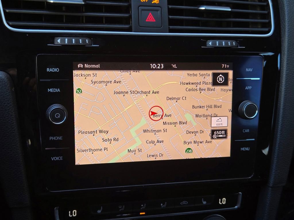 Used 2019 Volkswagen Golf R 4-Door image 15