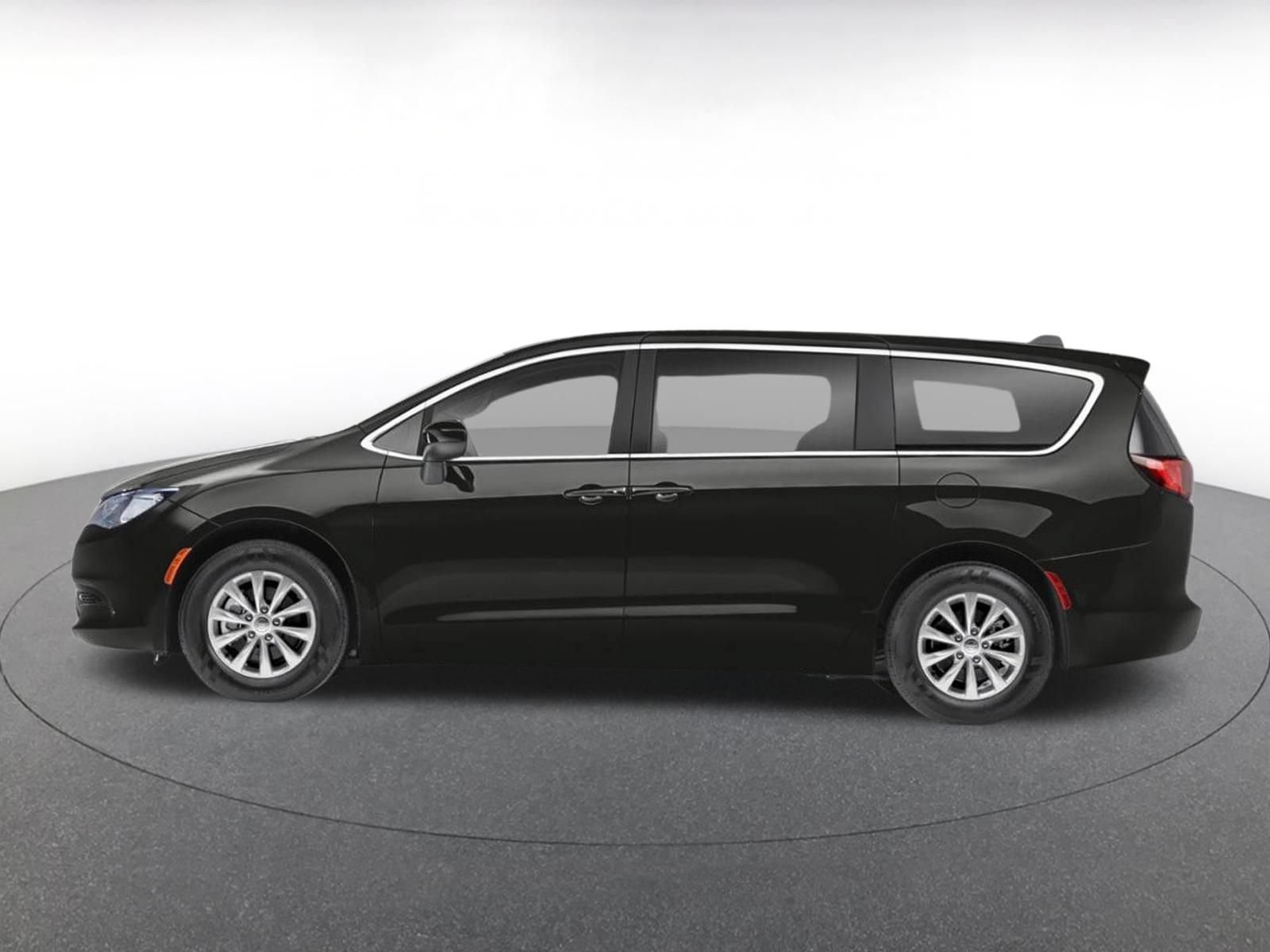 Used 2023 Chrysler Voyager LX FWD video 2