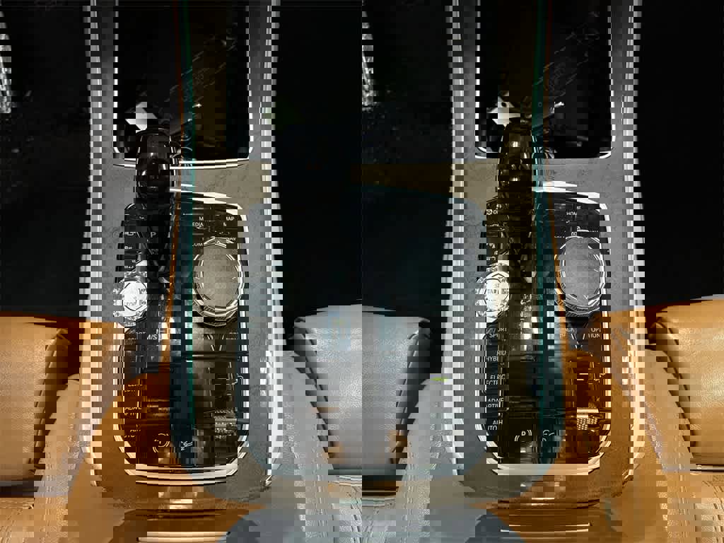 Used 2022 BMW X5 xDrive45e w/ Climate Comfort Package image 34