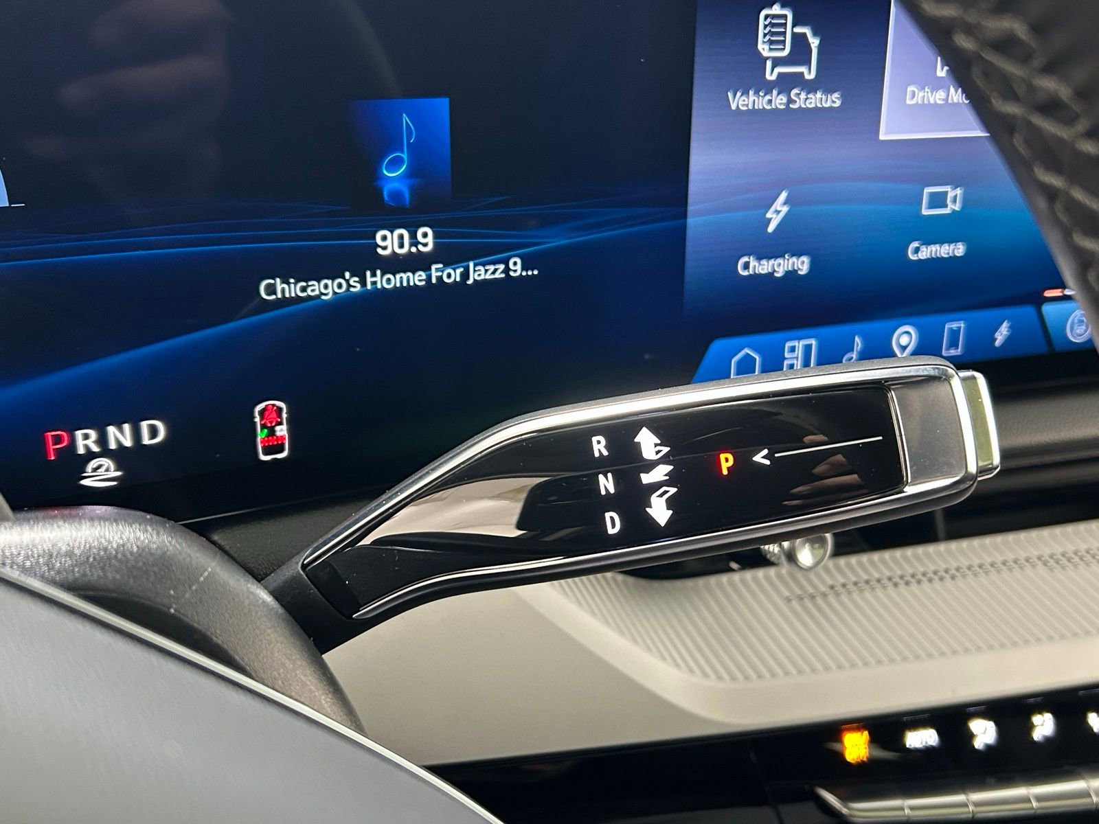 Used 2025 Cadillac Optiq Sport 2 w/ LPO, Floor Liner Package image 17