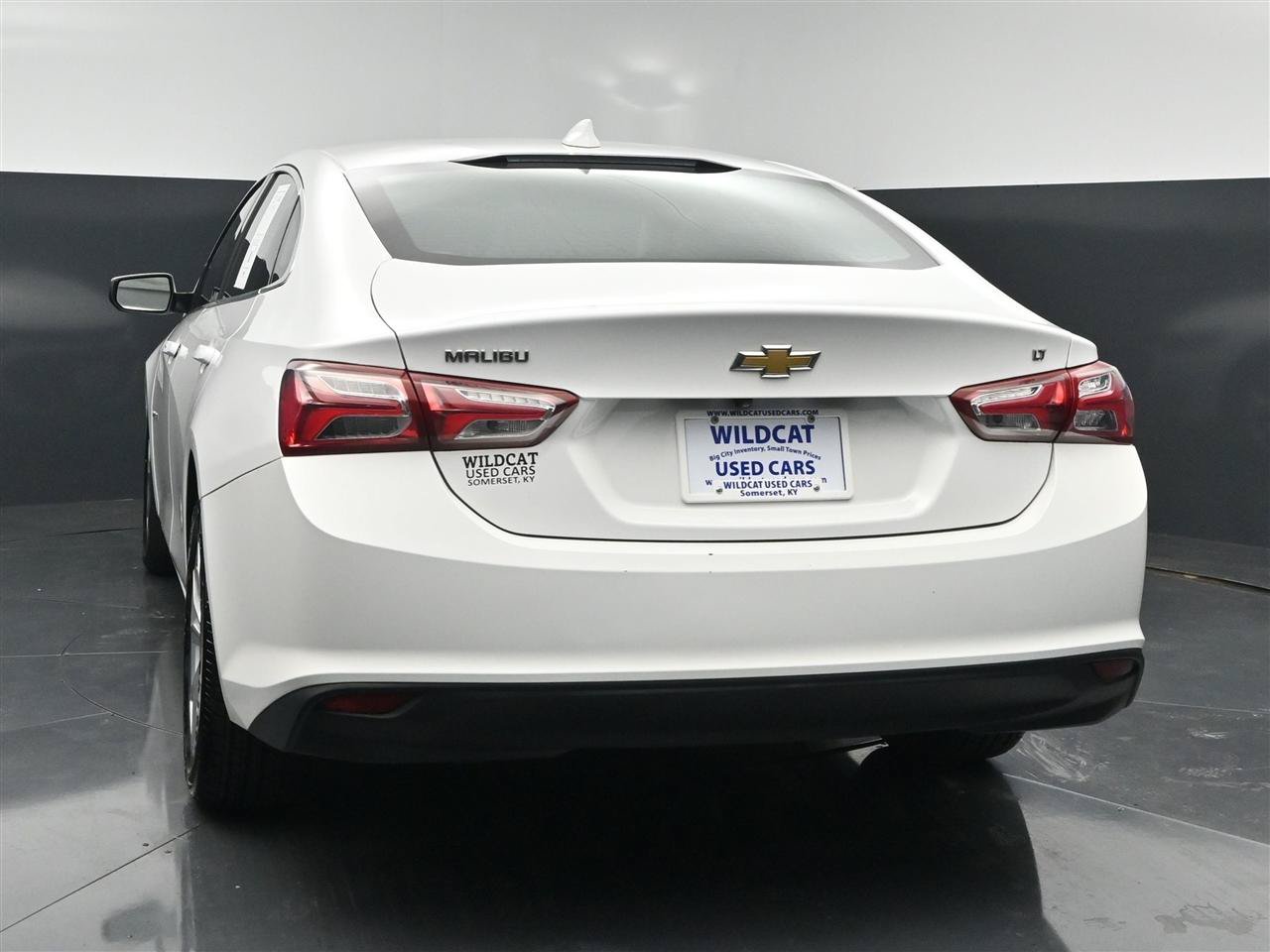 Used 2022 Chevrolet Malibu LT FWD image 7