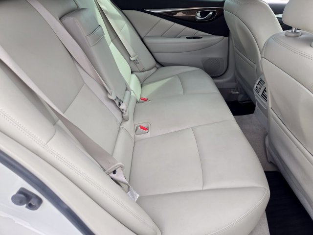 Used 2018 INFINITI Q50 Luxe w/ Essential Package (3.0T Luxe) AWD/4WD image 15