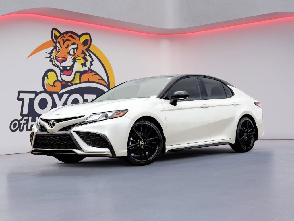 Used 2022 Toyota Camry XSE image 1