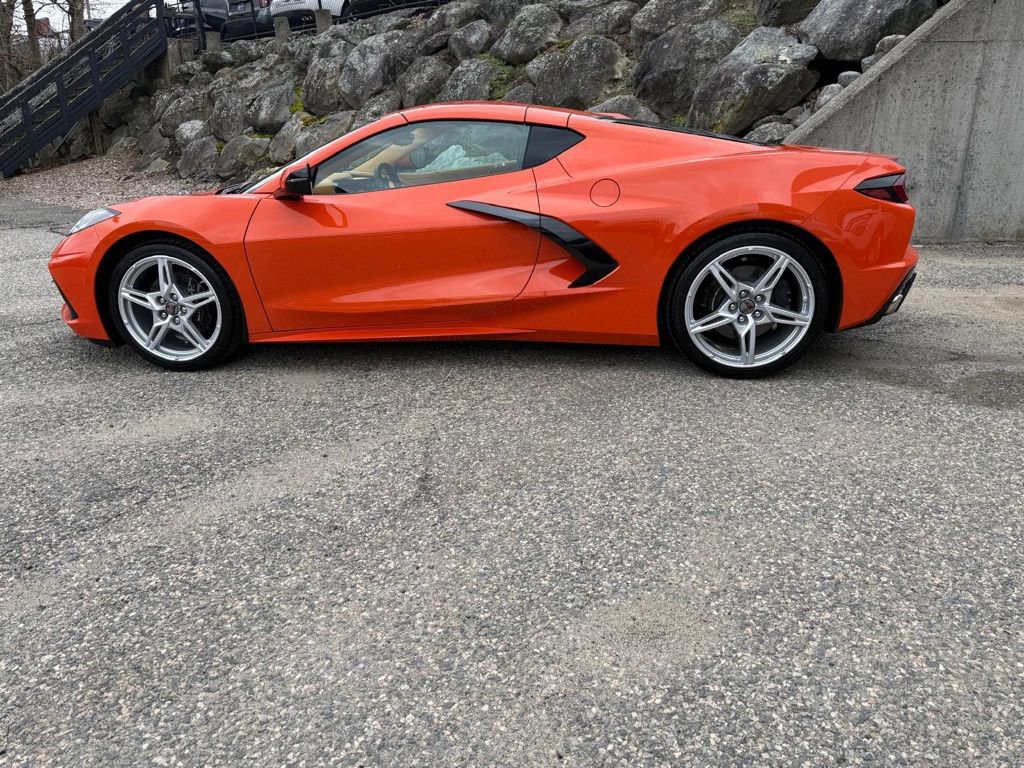 Used 2020 Chevrolet Corvette Stingray Premium Cpe w/ 3LT Preferred Equipment Group image 2