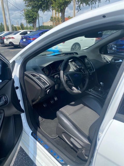 Used 2017 Ford Focus RS AWD/4WD image 11