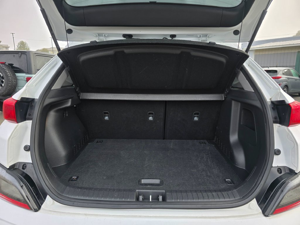 Used 2023 Hyundai Kona SE FWD image 14