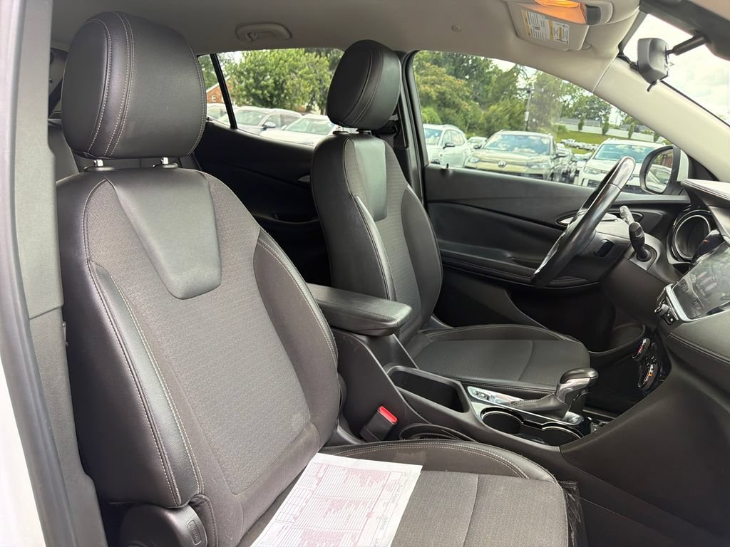 Used 2020 Buick Encore GX Preferred AWD/4WD image 34