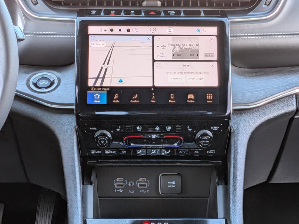 Certified 2023 Jeep Grand Cherokee Overland AWD/4WD image 3