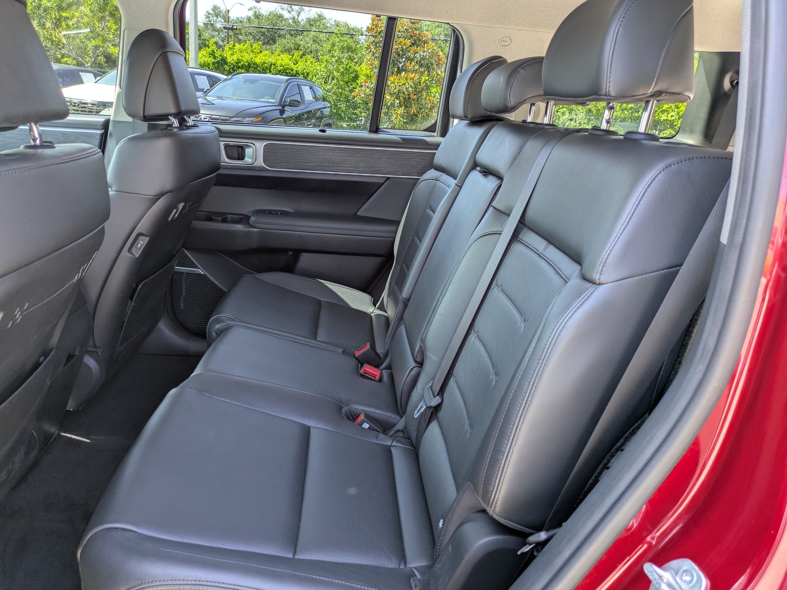 Certified 2024 Hyundai Santa Fe Limited FWD image 13