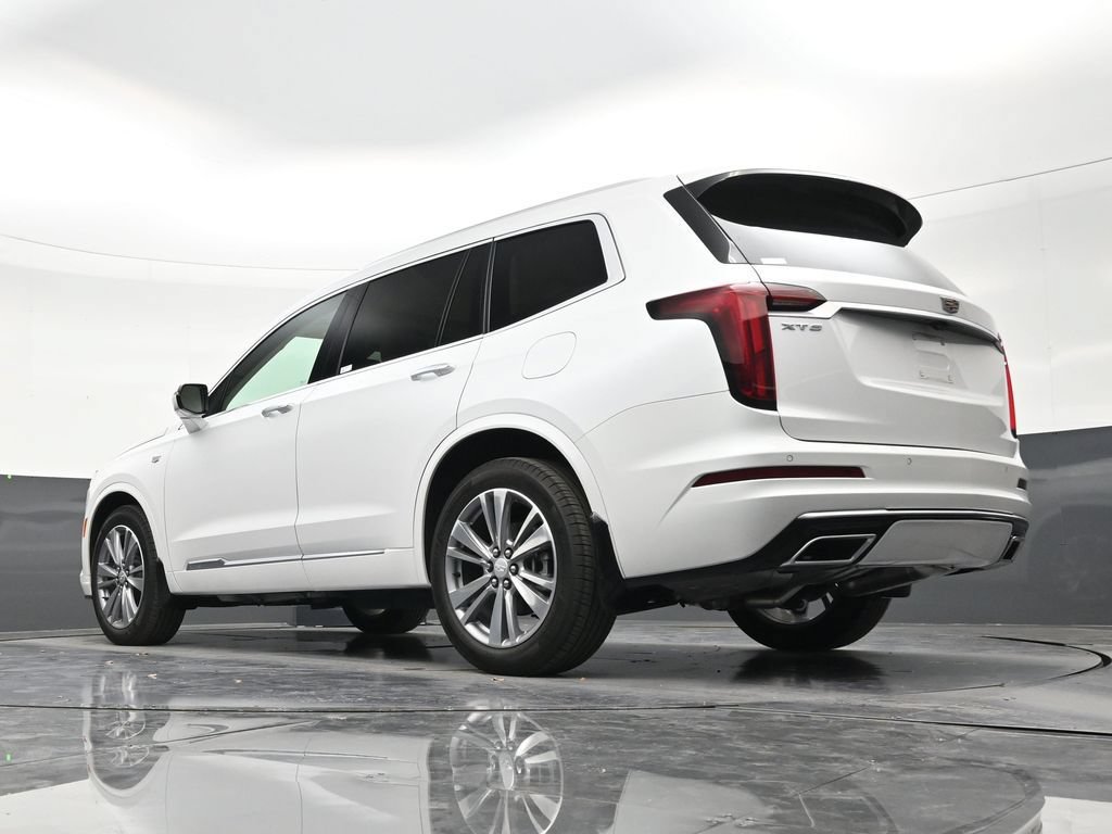 Used 2025 Cadillac XT6 Premium Luxury w/ LPO, Floor Liner Package FWD image 23